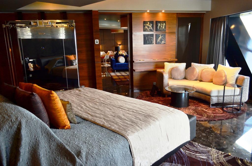 The Park Hyderabad, Banjara Hills Near Hussain Sagar Hotel 5*